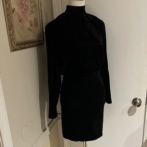 Reiss Elegant Black Velvet Long Sleeve Dress